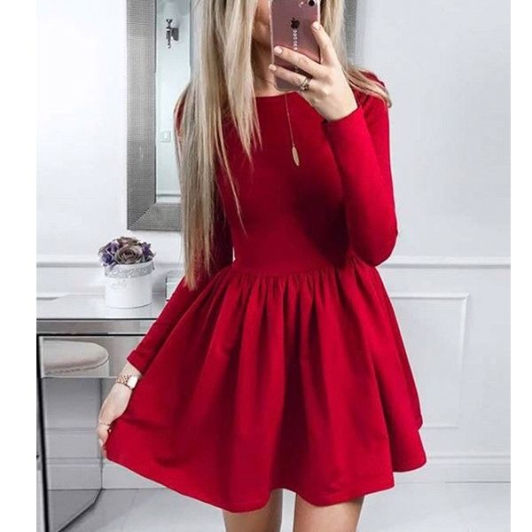 Елегантна червена рокля с дълъг ръкав и разкроена пола C0369