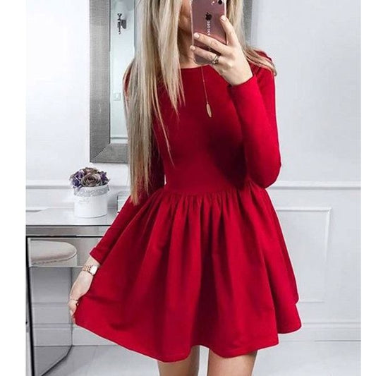 Елегантна червена рокля с дълъг ръкав и разкроена пола C0369