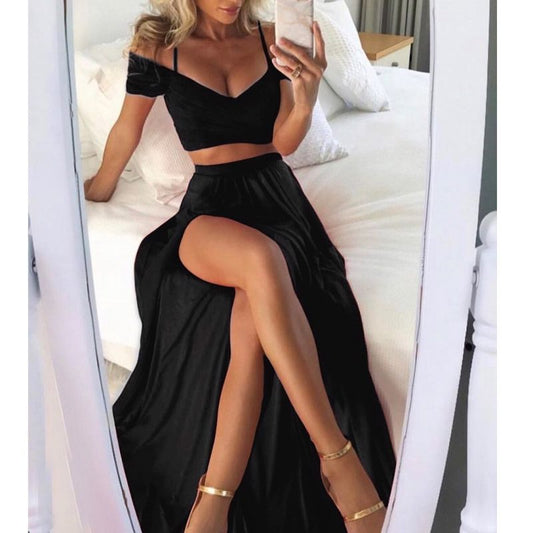 Черен елегантен комплект с кроп топ и дълга пола с цепка C0433