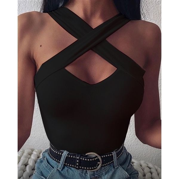 Дамски черен топ с преплетено деколте C0534