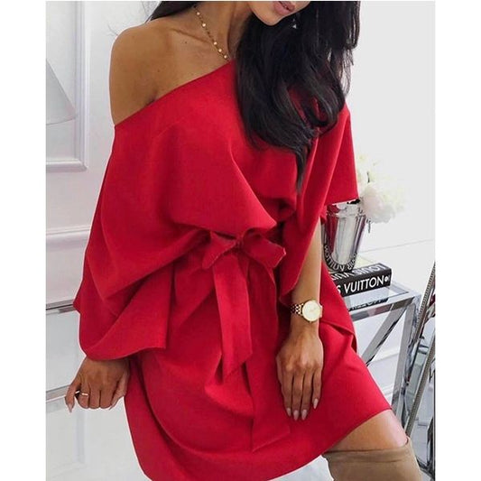 Червена рокля с паднало рамо и колан C0452