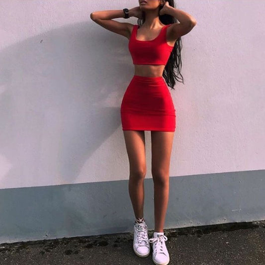 Червен спортно-елегантен комплект с кроп топ и мини пола C0435