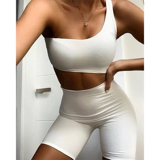 Бял спортен комплект с едно рамо и къс клин C0470