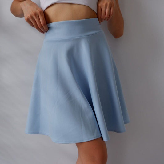 Светлосиня къса разкроена пола C0467