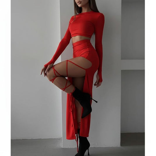 Червен комплект с дълъг топ и пола с цепка C0531