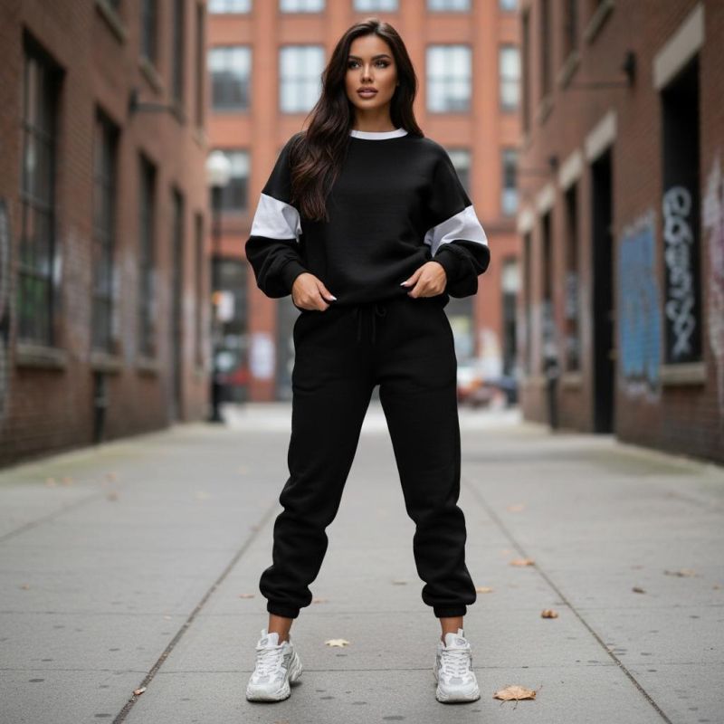 Черен спортен комплект с бели акценти C0361