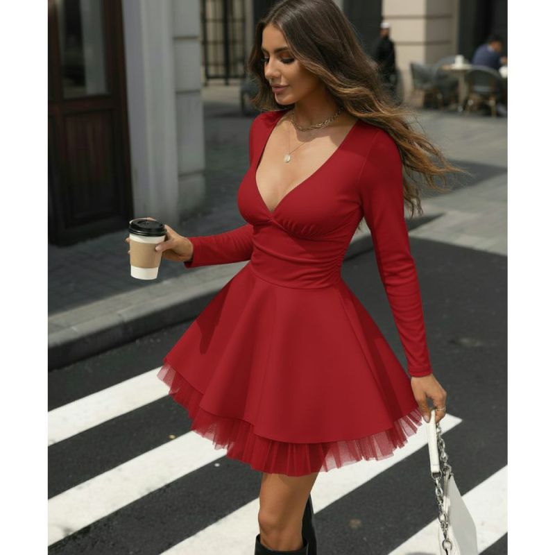 Червена рокля с тюл и дълъг ръкав C0312