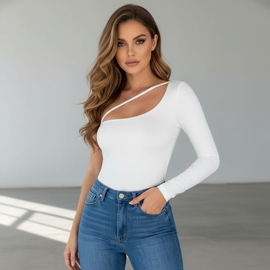 Бяла дамска блуза с асиметрично деколте и един ръкав C0504