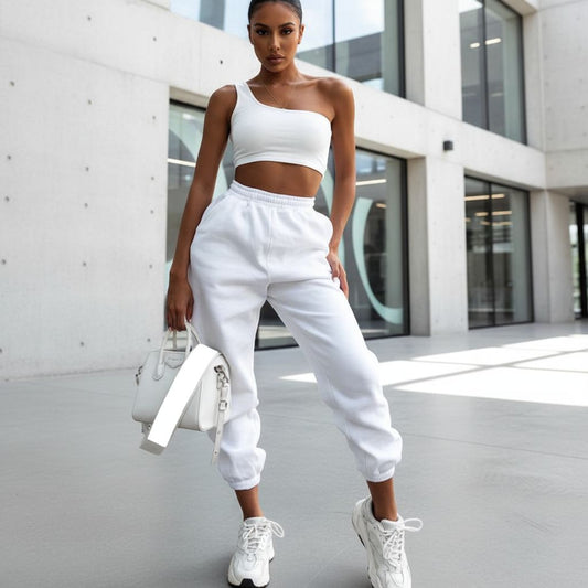 Бял спортен комплект с асиметричен топ C0259